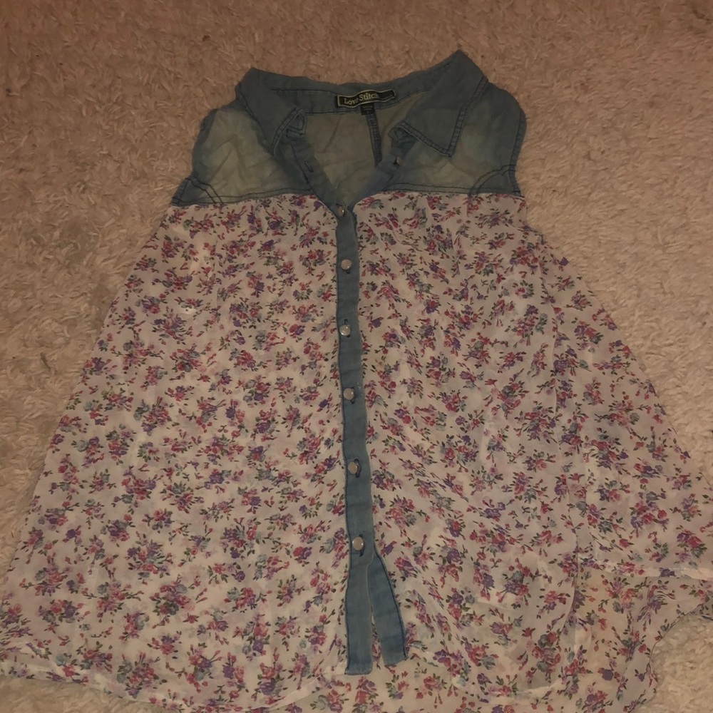 Denim Yoke Floral Print Sleeveless Blouse